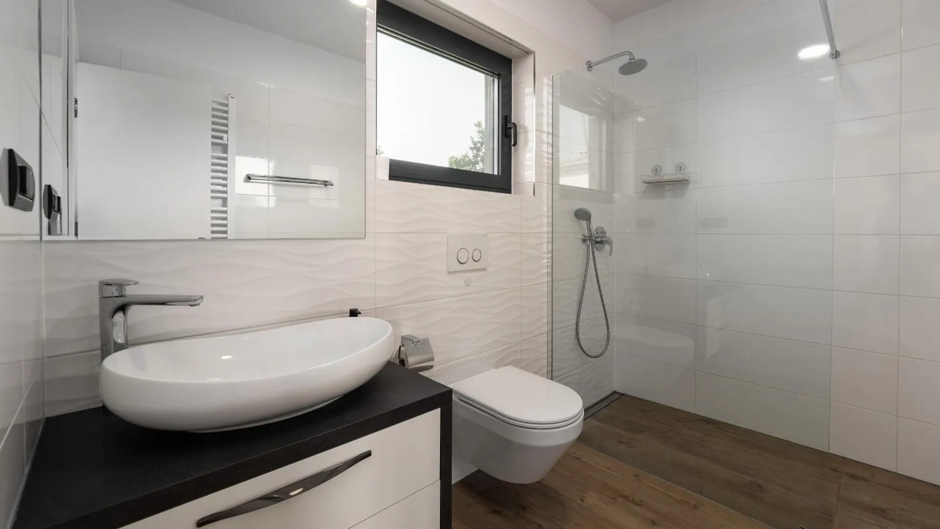 Villa Anni For 10 People In Porec With Heated Pool, Sea View & Kids Room And Playground Kroatien