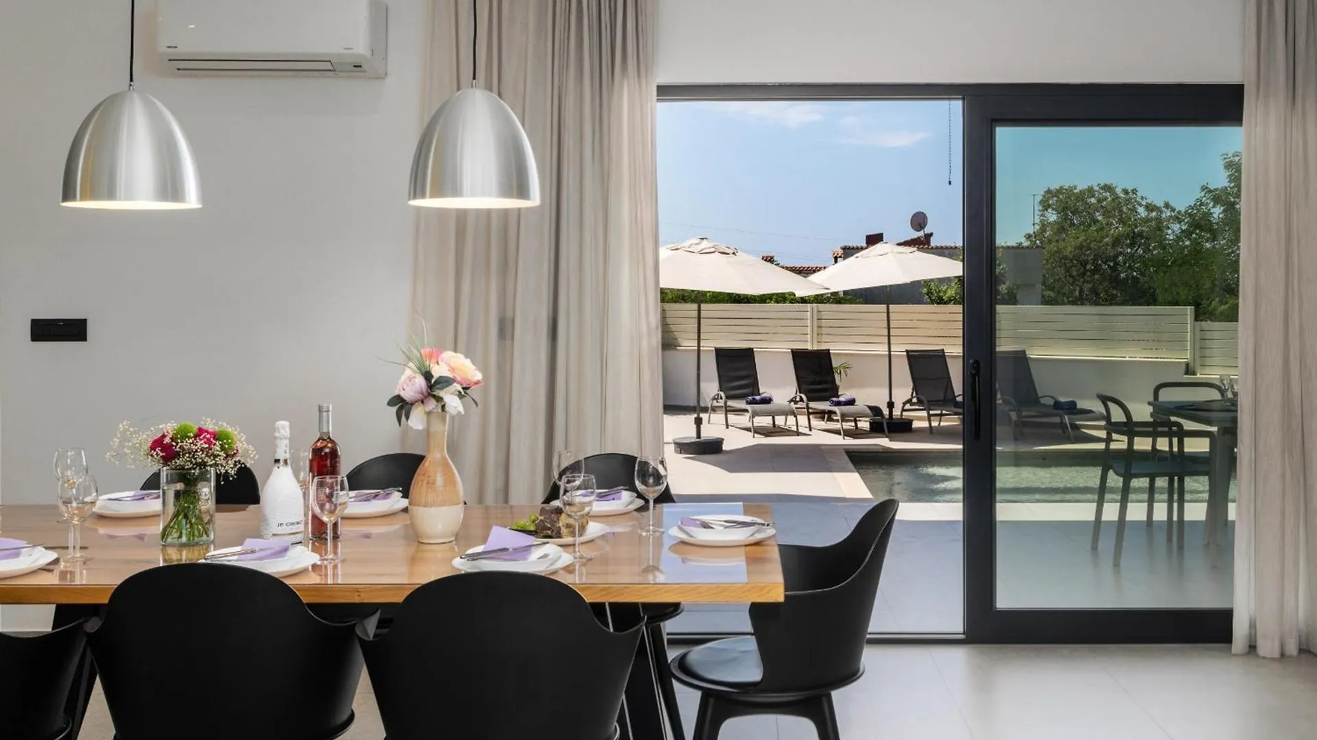 Villa Anni For 10 People In Porec With Heated Pool, Sea View & Kids Room And Playground Kroatien