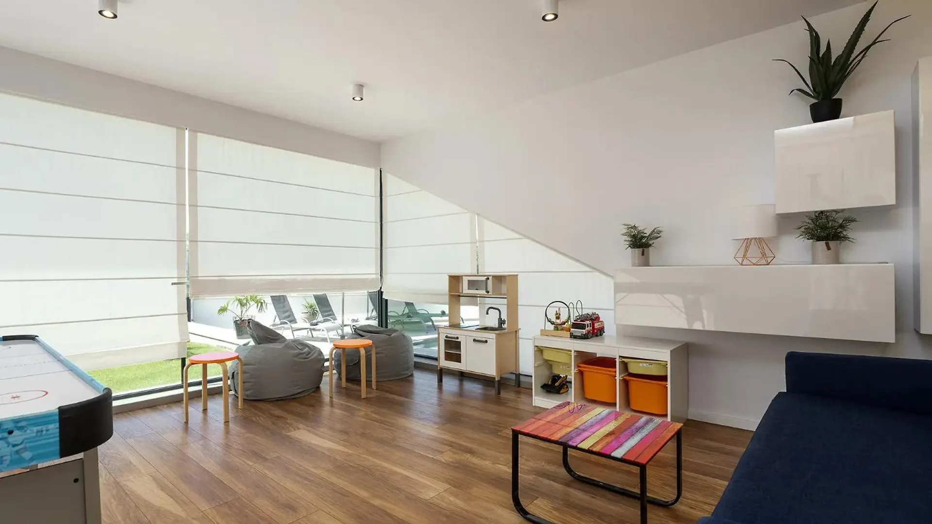 Villa Anni For 10 People In Porec With Heated Pool, Sea View & Kids Room And Playground 0*,  Kroatien